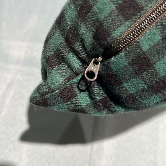 Buffalo Plaid Christmas Holiday Believe Lumbar Pillows - Picture 7 of 7